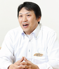 八峰町役場税務会計課 係長 岡本 隆 氏